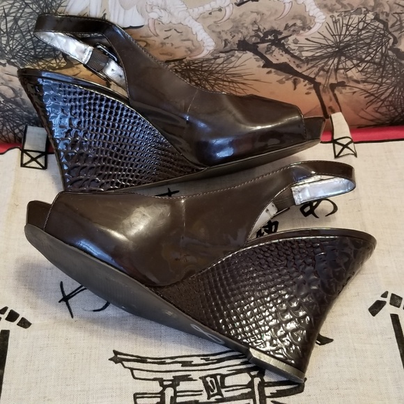 Gianni Bini Shoes - *FS* Gianni Bini Blk Patent Leather Wedges